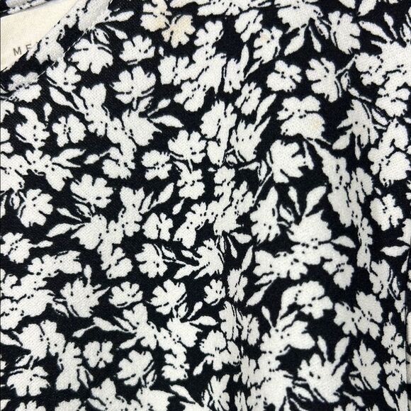 MELLODAY Black and White Fitted Short Sleeve Blouse - Picture 4 of 7